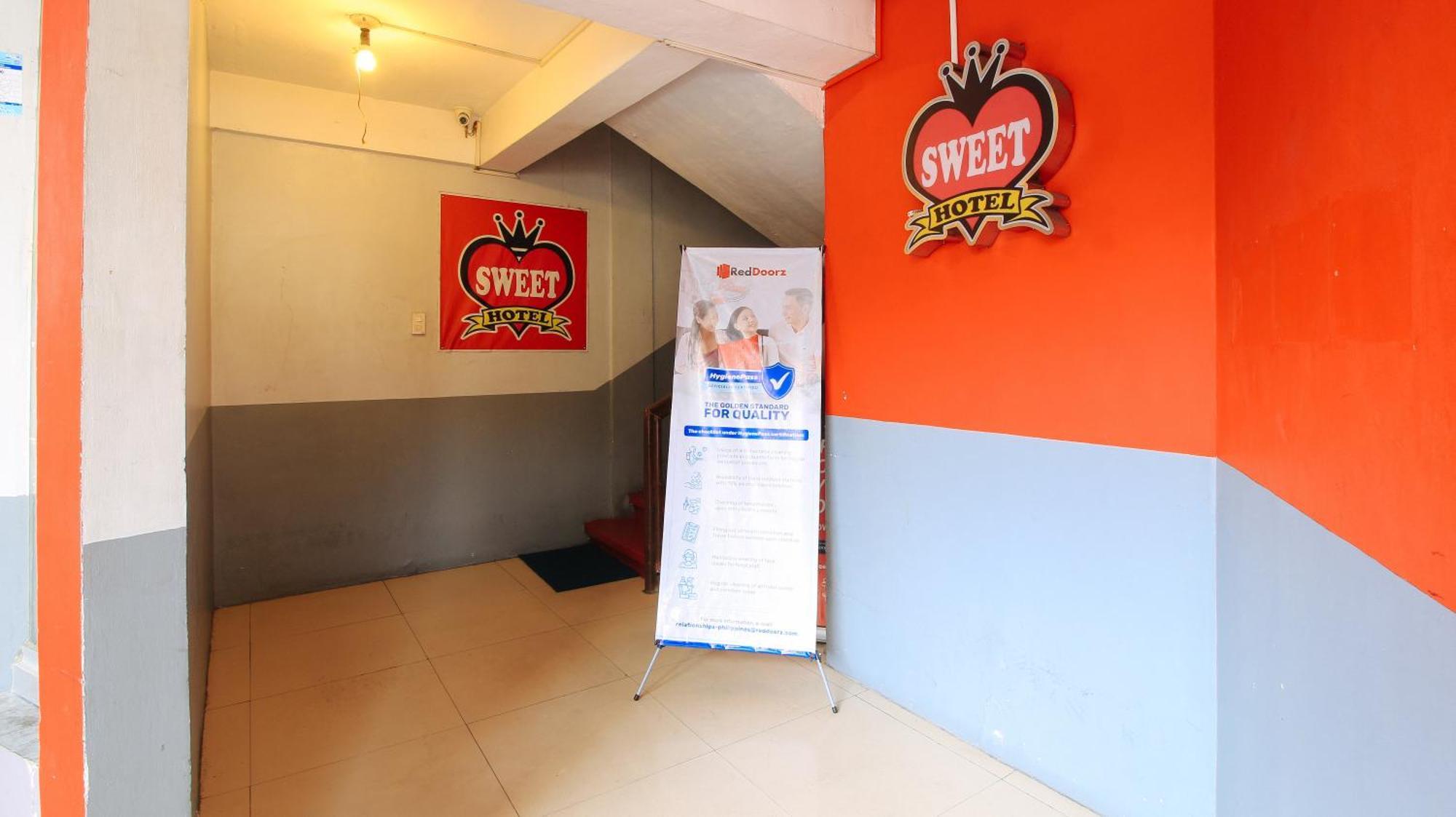 Reddoorz @ P Florentino Street Sampaloc Manila Bagian luar foto